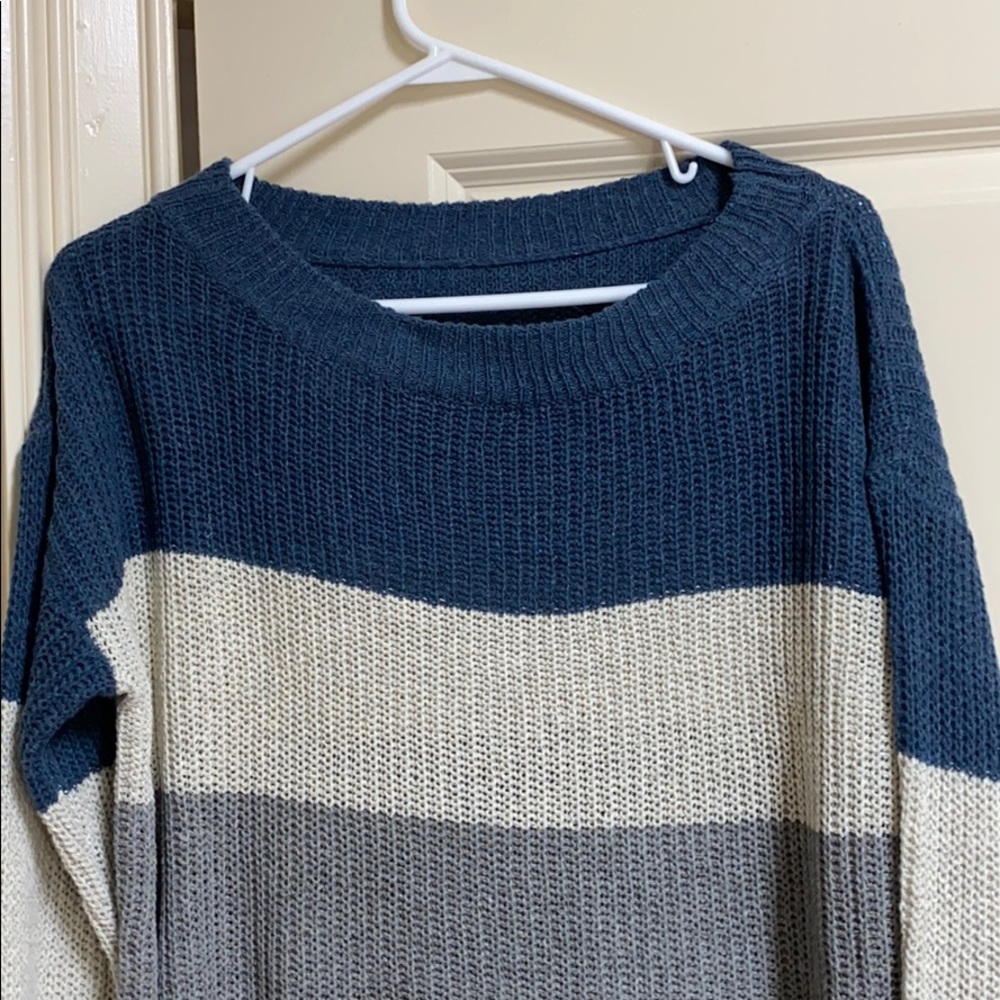 Oversized Sweater - Picture 2 of 3